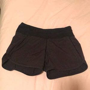 Black Ivivva speedy shorts size 10